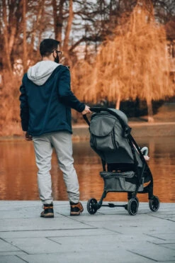 4Baby Smart 2.0 Beige Wandelwagen Incl. Beenkap 28 4Baby Smart 2.0 Beige Wandelwagen Incl. Beenkap -Kinderwagen Winkel 4baby smart 2.0 grey wandelwagen incl. beenkap 12 2