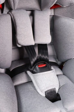 Ding Cruz Light Grey 360° Isofix Autostoel 0-36kg DI-101921 -Kinderwagen Winkel di 101921 ding cruz light grey safety belt