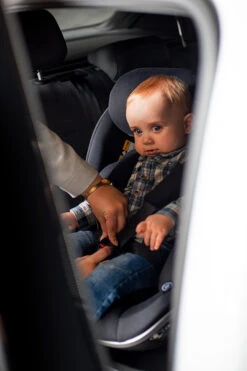 Ding Mace Red 360° I-Size Autostoel 0-36kg DI-111918 -Kinderwagen Winkel di 111917 lifestyle 01 2