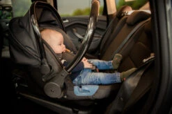 Ding Fenix Black/Rose Autostoel 0-13kg -Kinderwagen Winkel ding fenix autostoel302 2