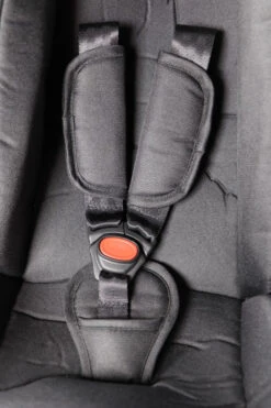 Ding Fenix Grey/Silver Autostoel 0-13kg 16 Ding Fenix Grey/Silver Autostoel 0-13kg -Kinderwagen Winkel ding fenix veiligheidsgordel 1