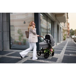 Kinderkraft A-Tour Dark Grey 3-in-1 Kinderwagen Incl. Autostoel KSATOU00DGR3000 31 Kinderkraft A-Tour Dark Grey 3-in-1 Kinderwagen Incl. Autostoel KSATOU00DGR3000 -Kinderwagen Winkel kinderkraft a tour kinderwagen sfeerfoto 1 1