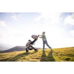 Lorelli Fiorano Black Wandelwagen Incl. Beenkap 1002149-2305 32 Lorelli Fiorano Black Wandelwagen Incl. Beenkap 1002149-2305 -Kinderwagen Winkel lorelli fiorano sfeer 2 2