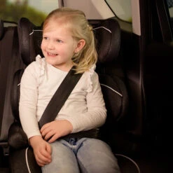 Ding Kato Zwart Autostoel 15-36 Kg YB801A 16 Ding Kato Zwart Autostoel 15-36 Kg YB801A -Kinderwagen Winkel mamaloes ding kato autostoel 15 36 kg2 1