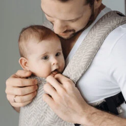 Zaffiro City Beige Leaves Ergonomische Draagzak 45394 11 Zaffiro City Beige Leaves Ergonomische Draagzak 45394 -Kinderwagen Winkel zaffiro city beige leaves ergonomische draagzak 3